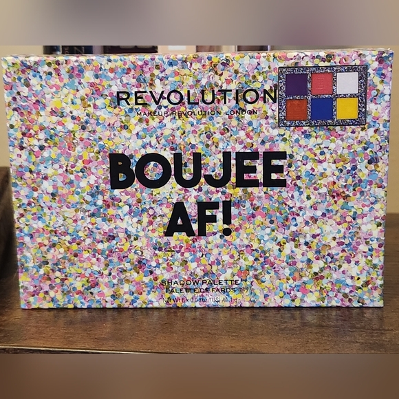 MAKEUP BEAUTY BUNDLE 10pc REVOLUTION - Picture 2 of 9